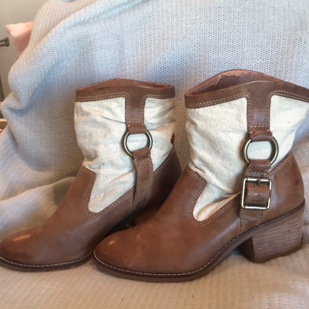 Lucky Brand Boots, Saddle Leather, Size 9